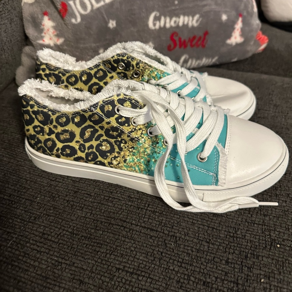 Cute cheetah print tennis shoes